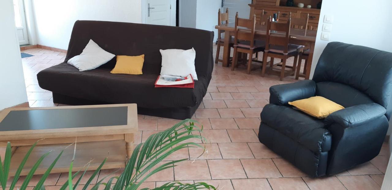 Gites Des 4A Sémeries Exteriör bild
